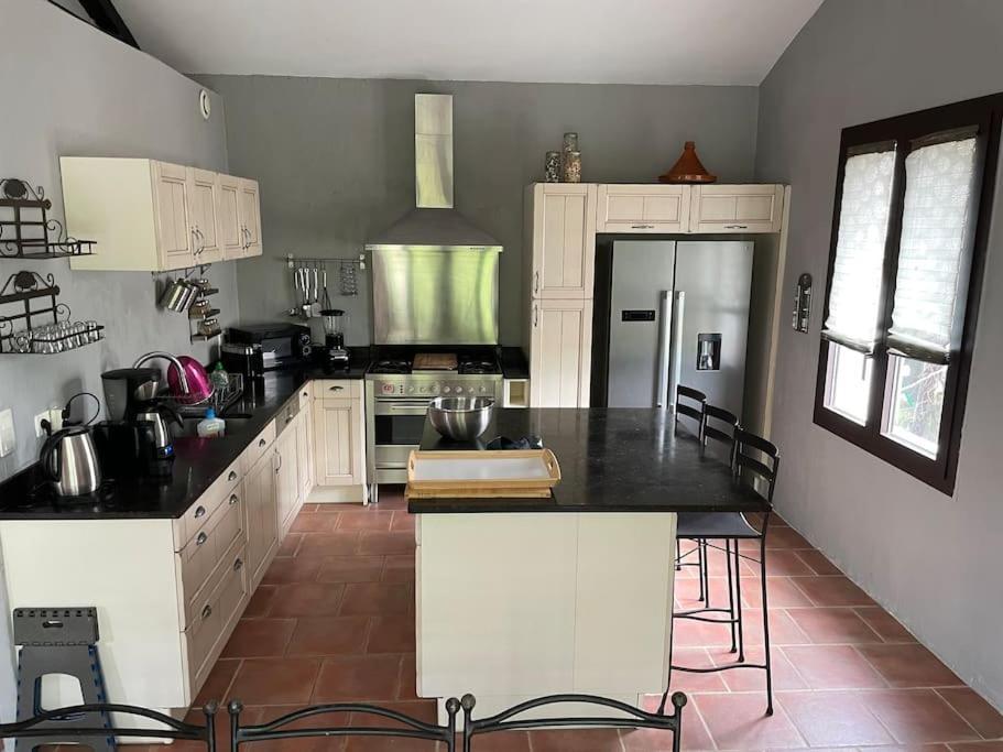 Ar De Vie Villa Chaleureuse En Provence Ventabren Exterior foto